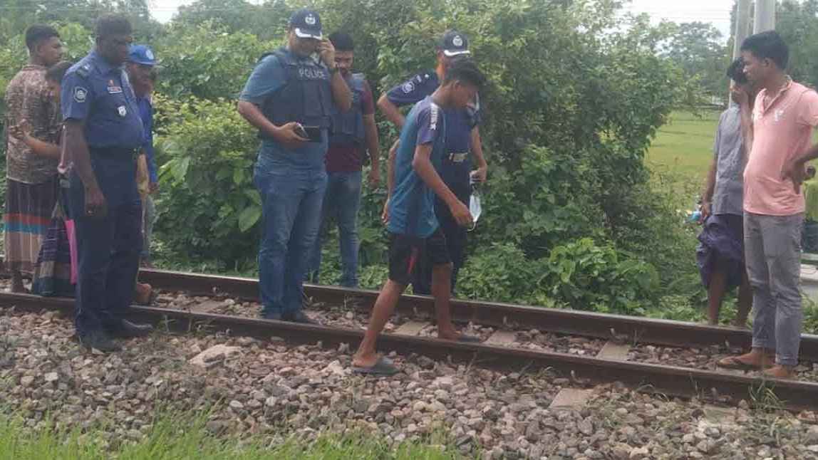 নরসিংদীতে ট্রেনে কাটা পড়ে পাঁচজন নিহত