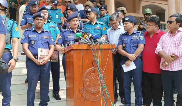 সন্ত্রাসী কার্যক্রম বন্ধে পূজার পর সাঁড়াশি অভিযান: আইজিপি