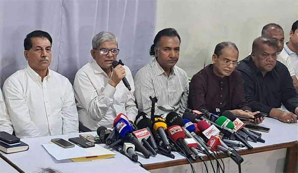 আবারো দেশের শত্রুরা মাথা তুলে দাঁড়ানোর চেষ্টা করছে : মির্জা ফখরুল